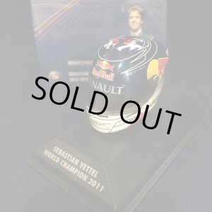 画像: セカンドハンド品●PMA 1/8 RED BULL 2011 WORLD CHAMPION (S.ベッテル)ミニヘルメット ※絆※