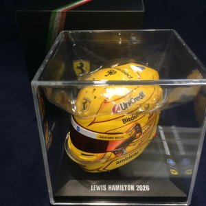 画像: 新品正規入荷品●LOOKSMART 1/5 FERRARI F1 2026 (L.ハミルトン)ミニヘルメット