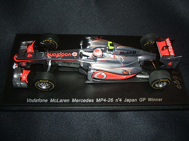 画像1: 新品正規入荷品●SPARK1/43 VODAFONE McLAREN MERCEDES MP4-26 WINNER JAPAN GP (J.バトン） #4