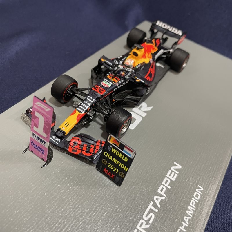 画像: 新品正規荷品●SPARK1/43 RED BULL RB16B WINNER ABU DHABI GP 2021 WORLD CHAMPION (M.フェルスタッペン）#33