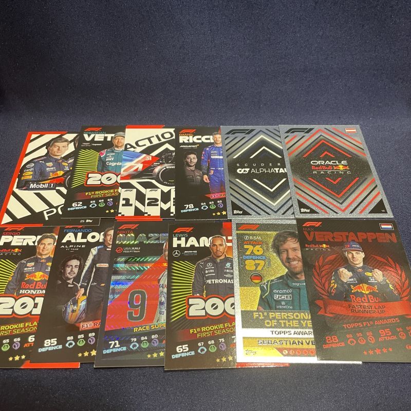 画像: ToppsF1トレーディングカード シーズン2022 缶ケース入り 各カード38枚セット (ブルー）