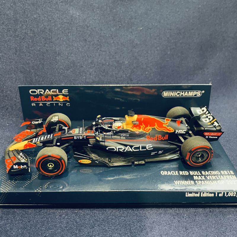 画像1: 新品正規入荷品●PMA1/43 ORACLE RED BULL RB18 WINNER SPANISH GP 2022 (M.フェルスタッペン）#1