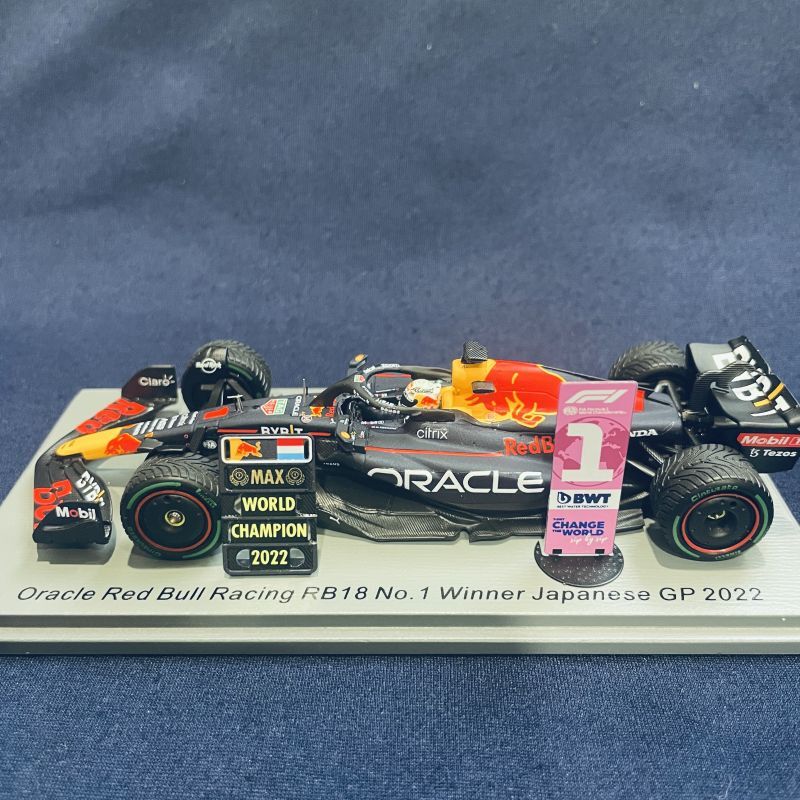 画像1: 新品正規荷品●SPARK1/43 RED BULL RB18 WINNER JAPANESE GP DRIVERS CHAMPION  2022 (M.フェルスタッペン）