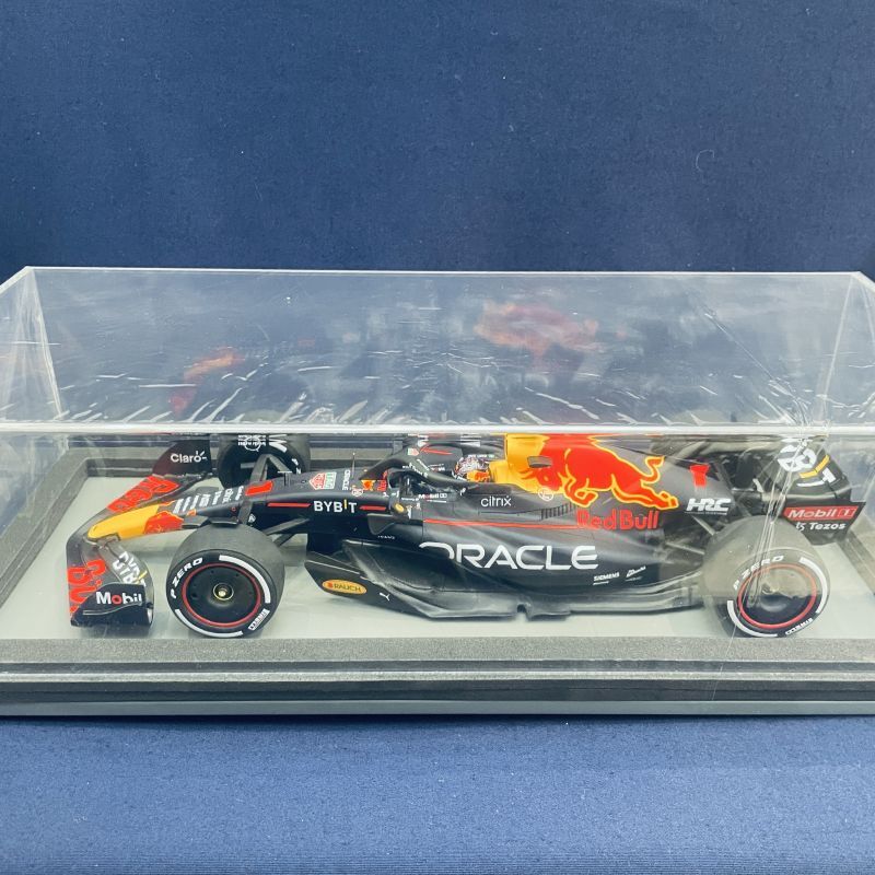 画像1: 新品正規荷品●専用アクリルケース付●SPARK1/18 RED BULL HONDA RB18 WINNER MIAMI GP 2022 (M.フェルスタッペン） #1