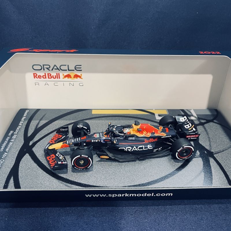 画像1: 新品正規入荷品●SPARK1/43 RED BULL HONDA RB18 WINNER ABU DHABI GP 2022 (M.フェルスタッペン）#1