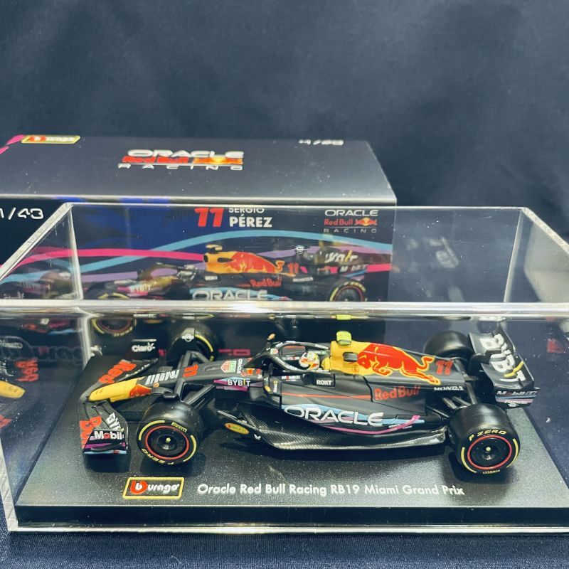 画像1: 新品正規入荷品●burago1/43 RED BULL RB19 MIAMI GP2023(S.ペレス）#11※アクリルケース＆ドライバーフィギュア付