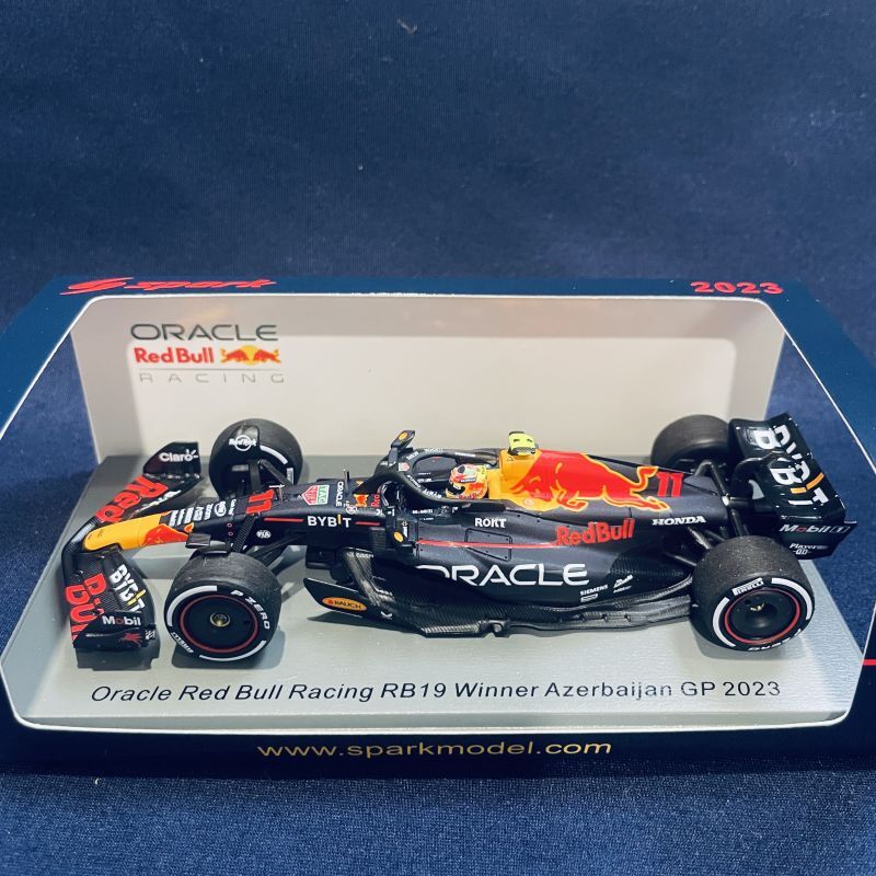 画像1: 新品正規入荷品●SPARK 1/43 RED BULL HONDA RB19 WINNER AZERBAIJAN GP 2023 (S.ペレス)#11