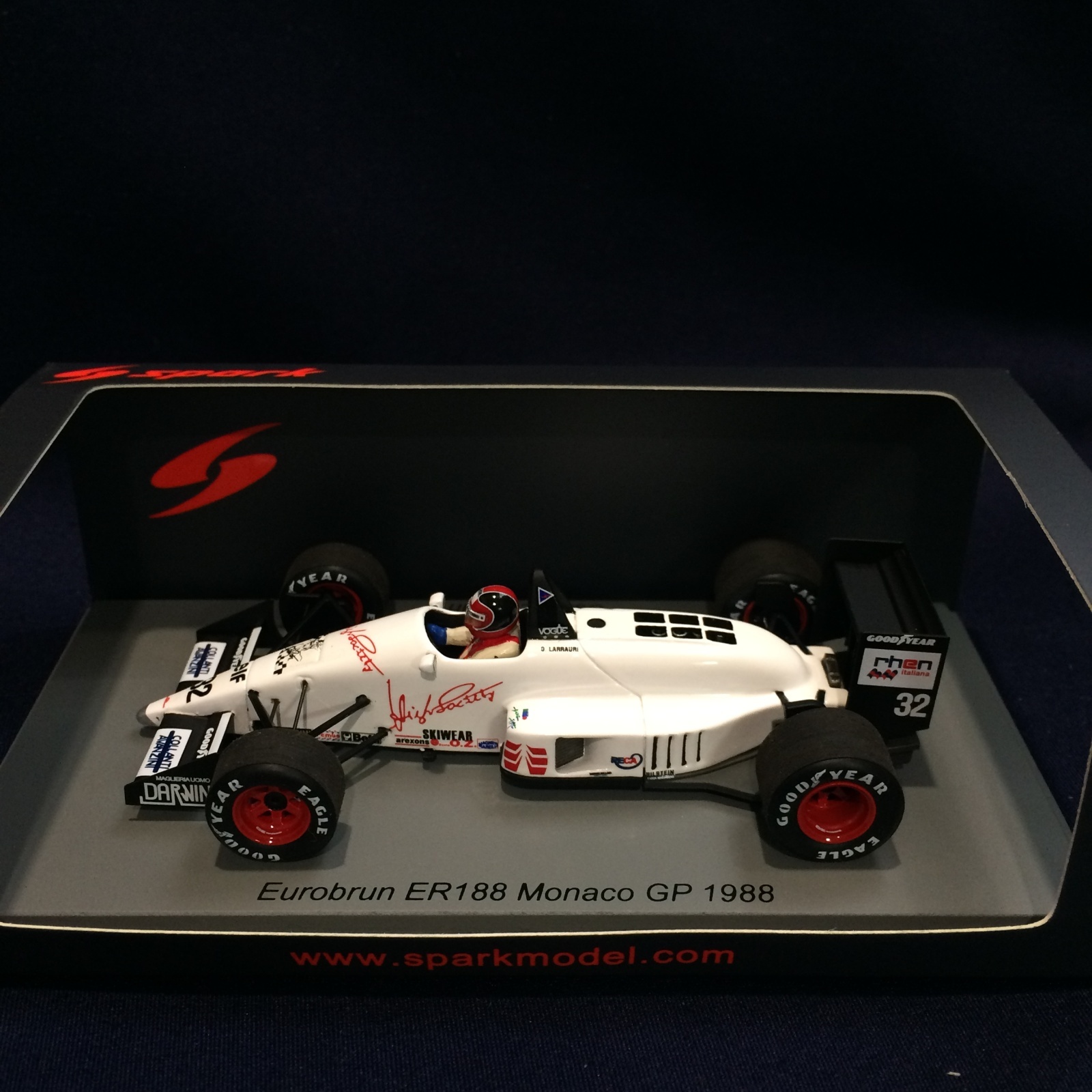 画像1: 新品正規入荷品●SPARK 1/43 EUROBRUN ER188 MONACO GP 1988 (O.LARRAURI) #32