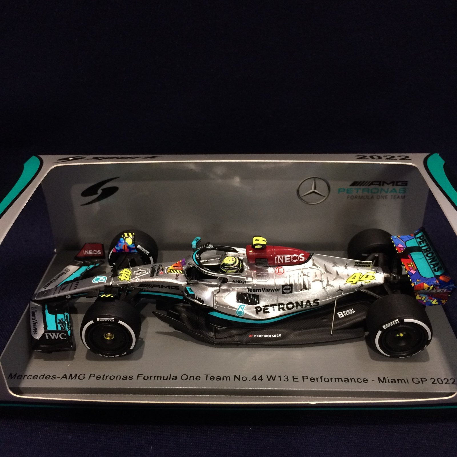 画像1: セカンドハンド品●SPARK1/43 MERCEDES-AMG PETRONAS W13 MIAMI GP 2022 (L.ハミルトン）#44