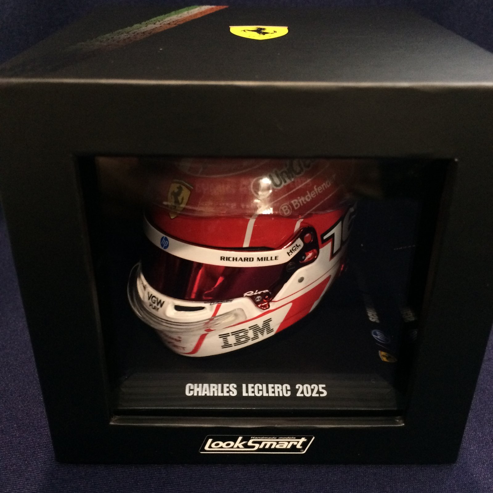 画像: 新品正規入荷品●LOOKSMART 1/5 FERRARI F1 2025 (C.ルクレール）ミニヘルメット