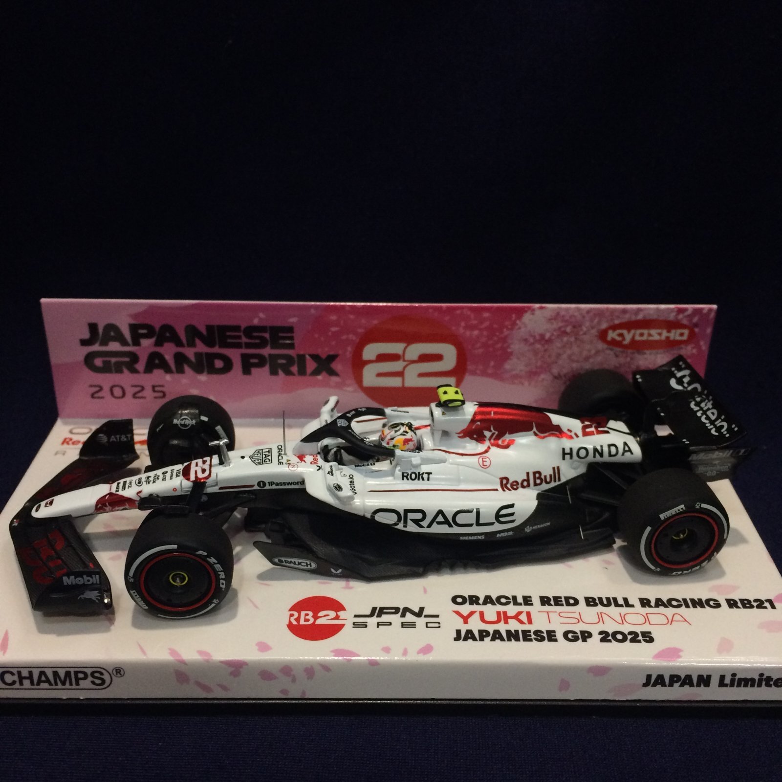 画像1: 新品正規入荷品●KYOSHO特注●PMA1/43 ORACLE RED BULL HONDA RB21 JAPANESE GP 2025 (角田裕毅）#22