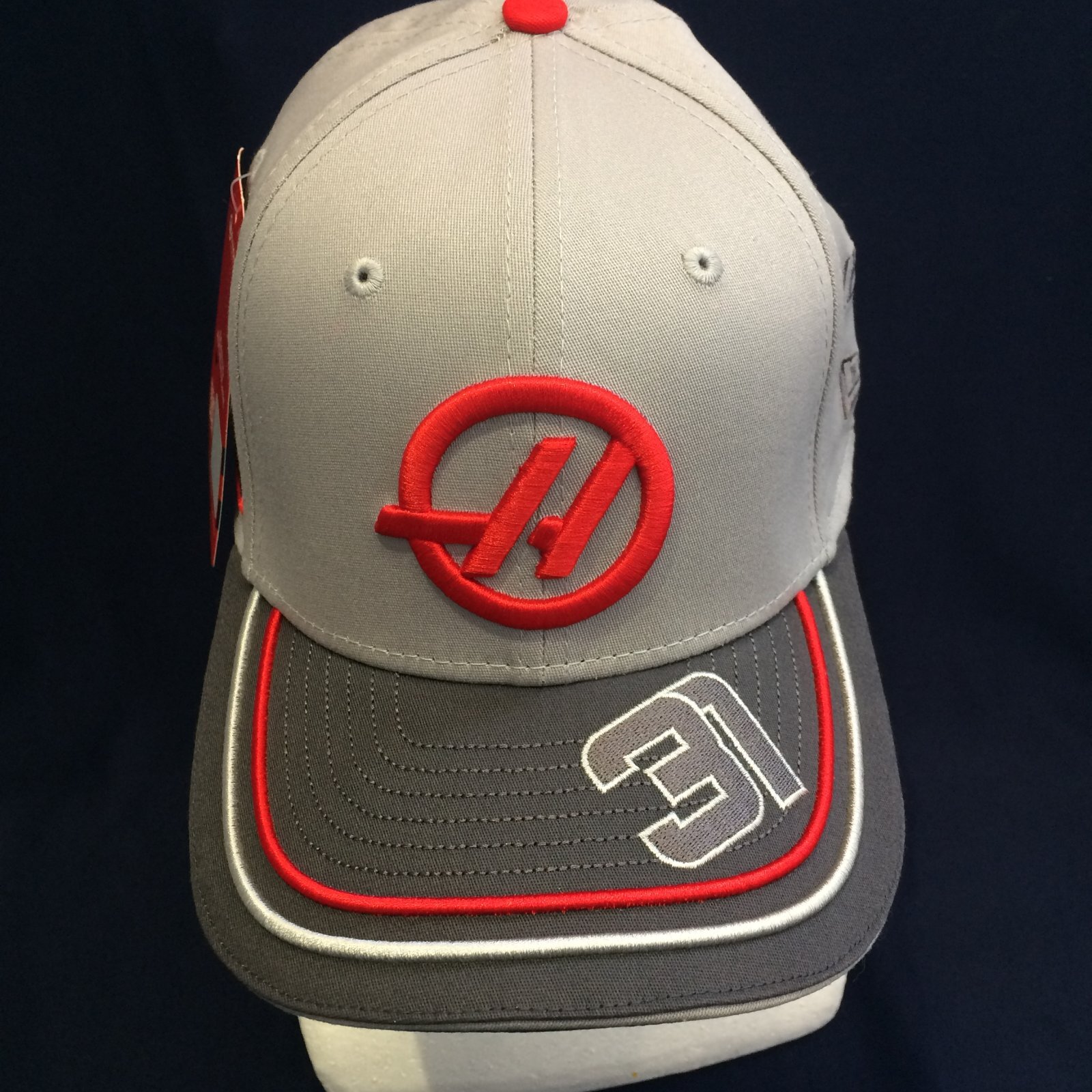 画像1: マネーグラム ハース F1 チーム NewEra 9SEVENTY F1参戦 200GP 記念 キャップ 2025 (E.オコン）#31
