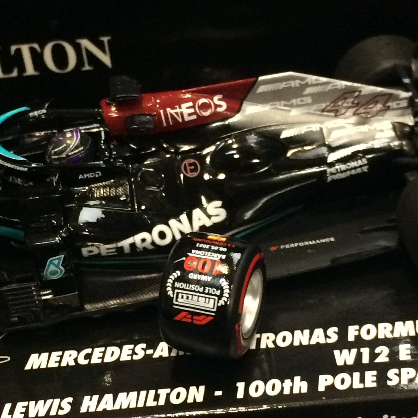 画像: セカンドハンド品●PMA1/43 MERCEDES-AMG PETORONAS W12 100th POLE SPANISH GP 2021 (L.ハミルトン）#44