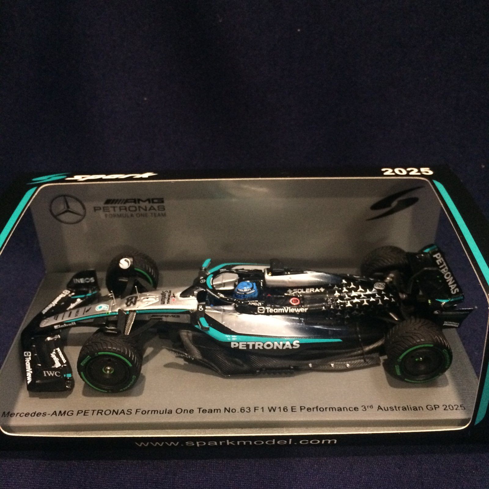 画像1: 新品正規入荷品●SPARK 1/43 MERCEDES-AMG PETRONAS W15 3rd AUSTRALIAN GP 2025 (G.ラッセル）#63