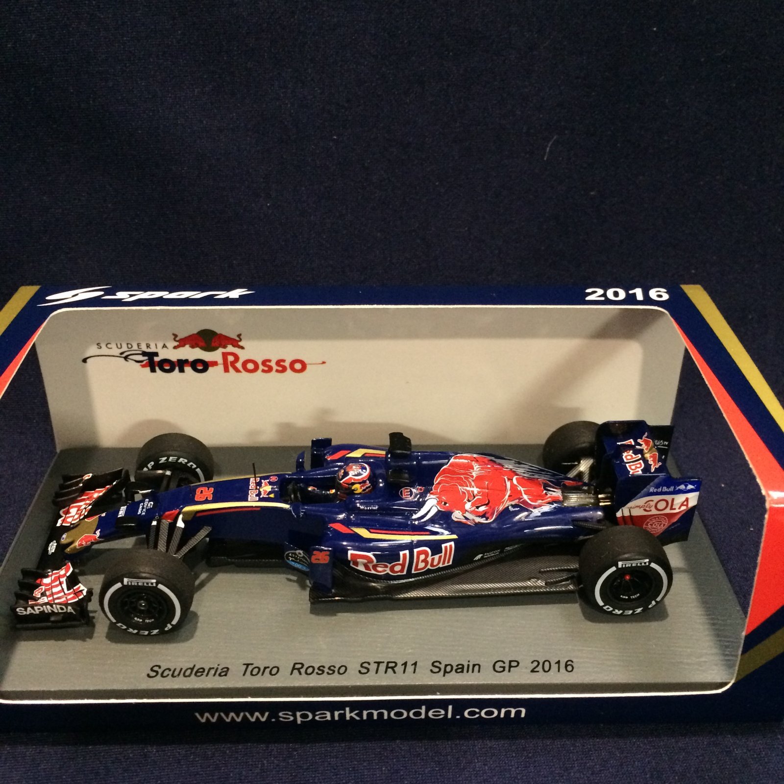 画像1: セカンドハンド品●SPARK 1/43 SCUDERIA TORO ROSSO STR11 SPAIN GP 2016 （D.クビアト）#26