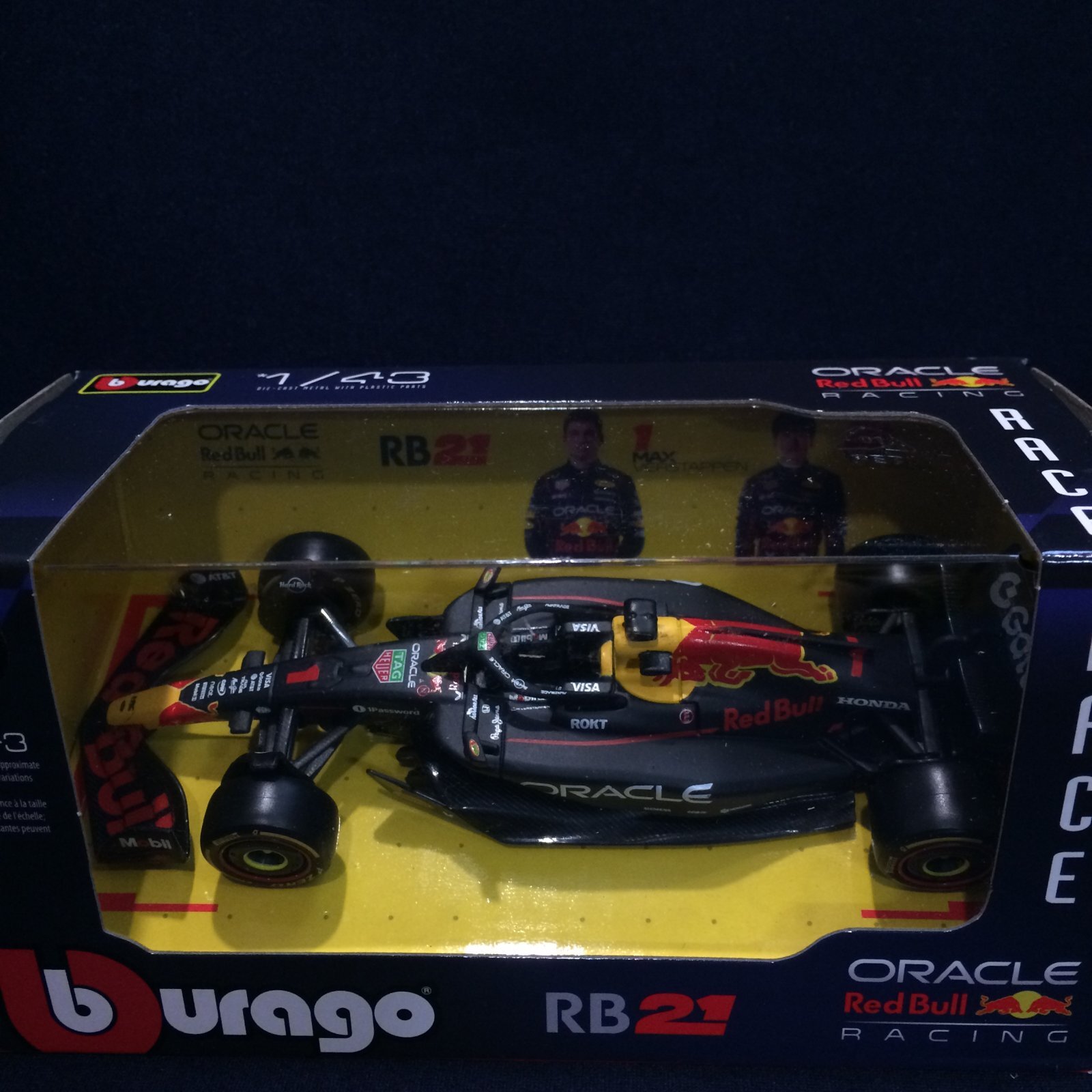 画像1: 新品正規入荷品●burago1/43 RED BULL RB21 (M.フェルスタッペン）#1