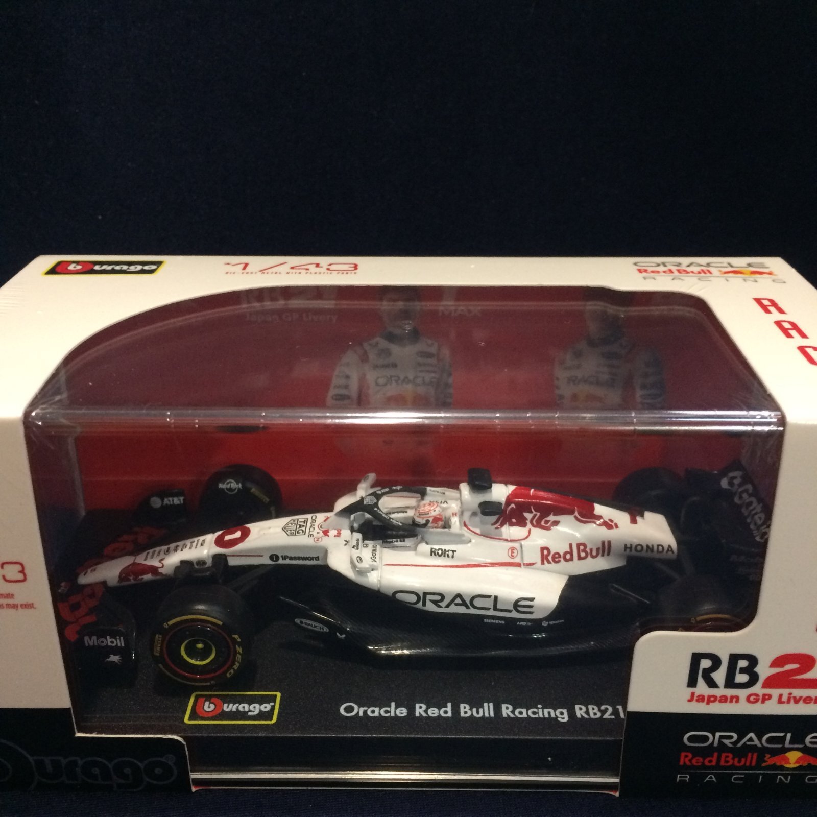 画像1: 新品正規入荷品●burago1/43 RED BULL RB21 JAPANESE GP (M.フェルスタッペン）#1※アクリルケース＆ドライバーフィギュア付
