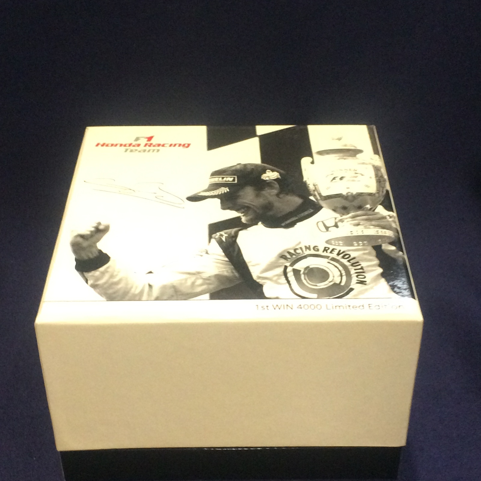 画像: セカンドハンド品●ギフトBOX：HONDA別注●1/43 HONDA RA106 1st WIN HUNGARY GP 2006 (J.バトン）#12