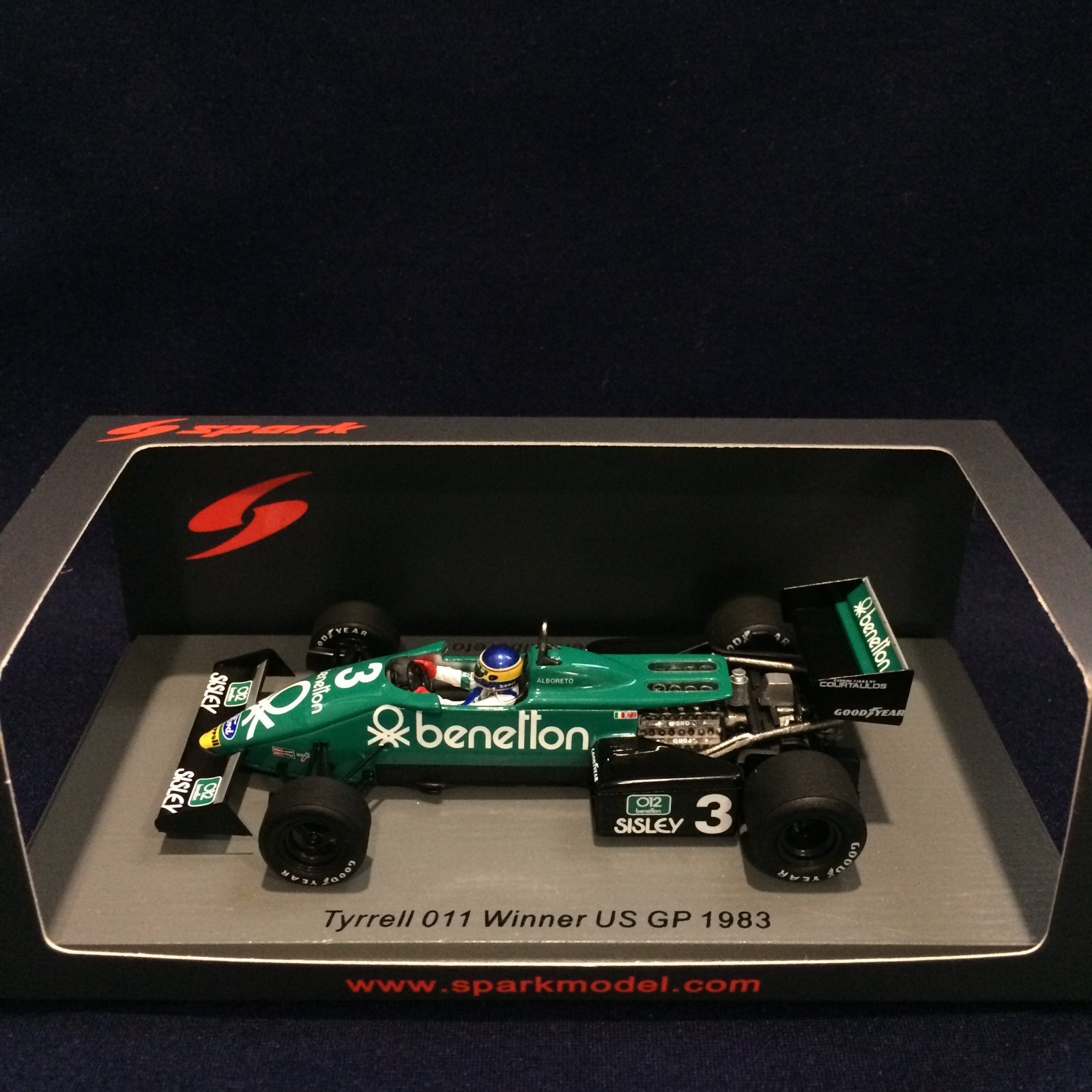 画像1: セカンドハンド品●SPARK 1/43 TYRRELL 011 WINNER US GP 1983 (M.アルボレート）#3
