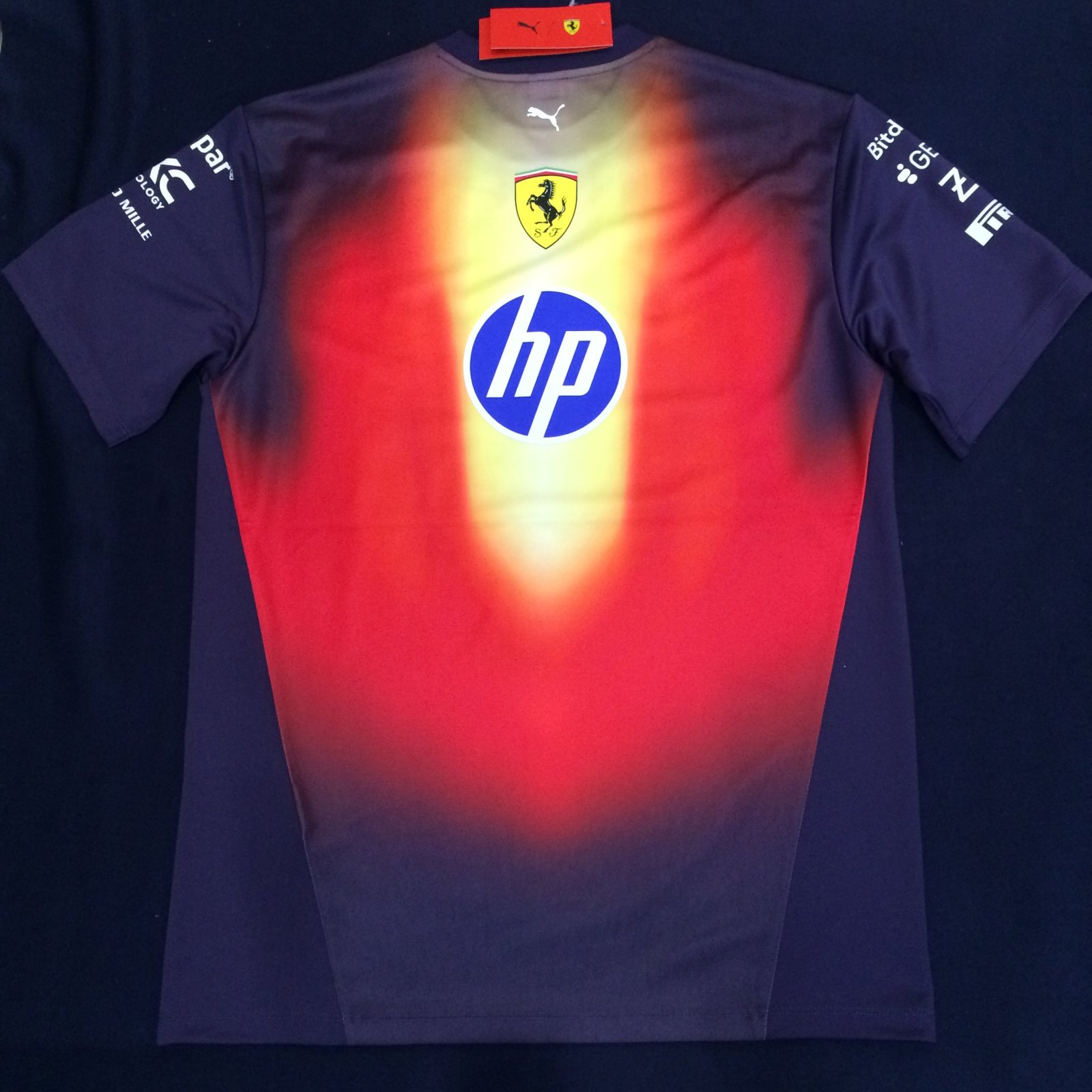 画像: スクーデリア フェラーリ HP チーム 中国GP 限定 Tシャツ 2026　(Mサイズ）
