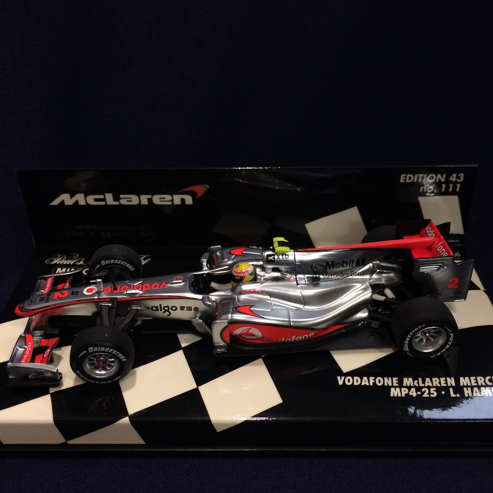画像1: セカンドハンド品●PMA1/43 VODAFONE McLAREN MERCEDES MP4-25 (L.ハミルトン）2010 #2