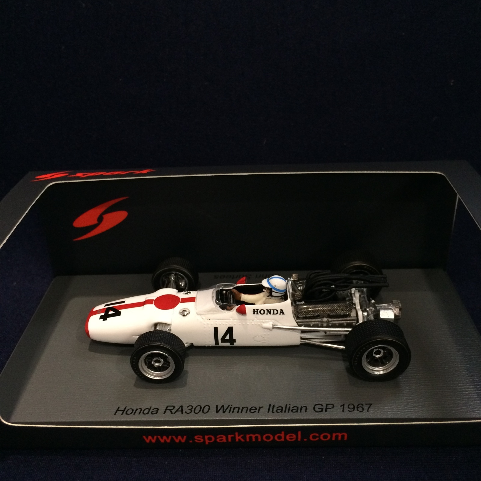 画像1: 新品正規荷品●SPARK1/43 HONDA RA300 WINNER ITALIAN GP 1967 (J.SURTEES) #14