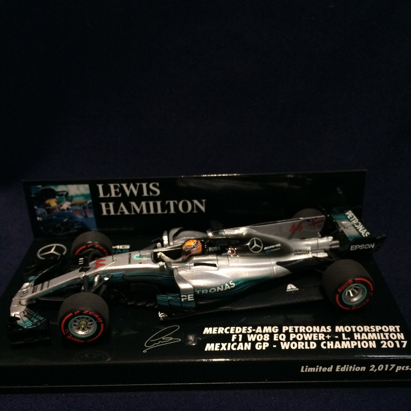 画像1: セカンドハンド品●PMA1/43 MERCEDES-AMG PETRONAS W08 WORLD CHAMPION 2017 MEXICAN GP (L.ハミルトン) #44