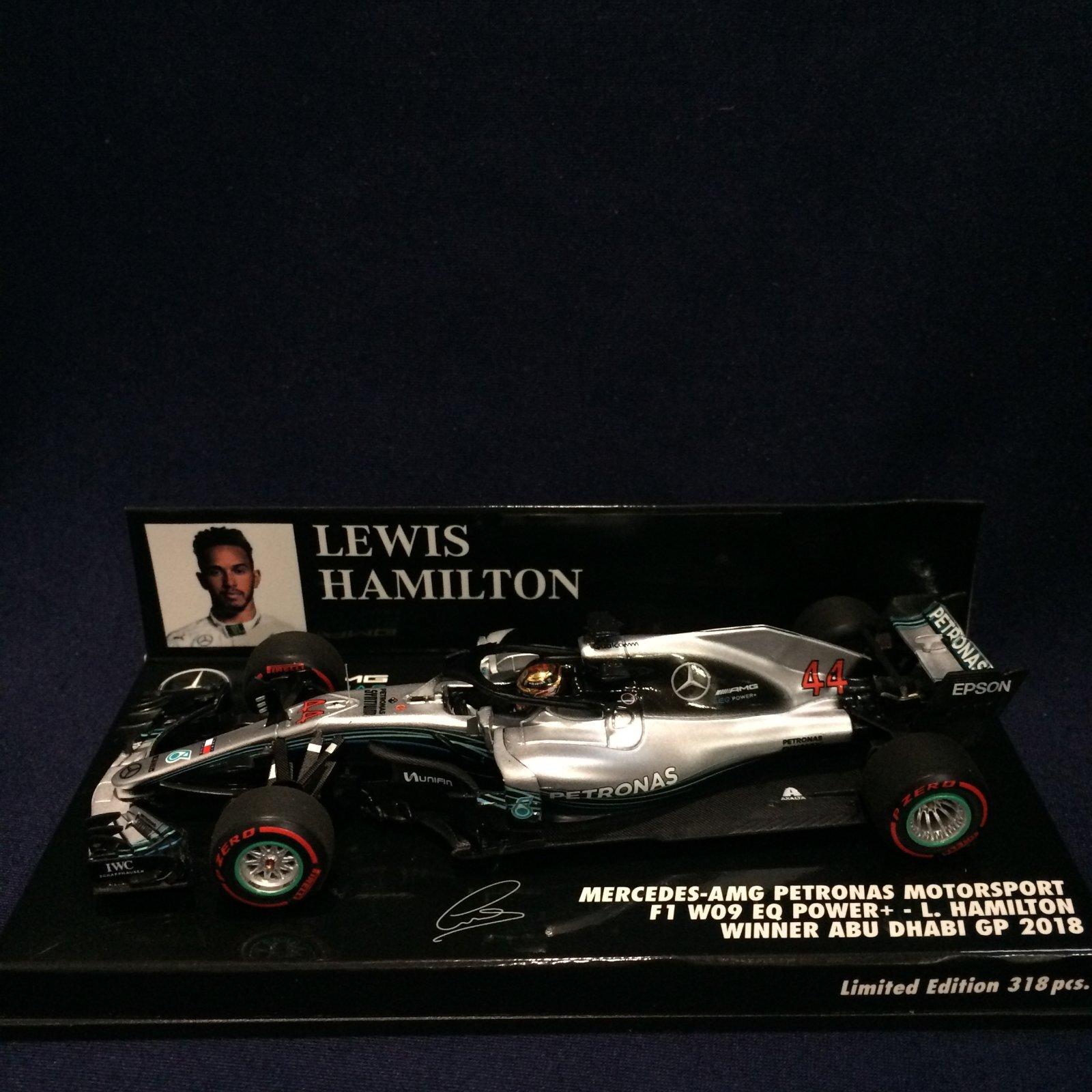 画像1: セカンドハンド品●PMA1/43 MERCEDES-AMG PETRONAS W09 WINNER ABU DHABI GP (L.ハミルトン）2018 #44
