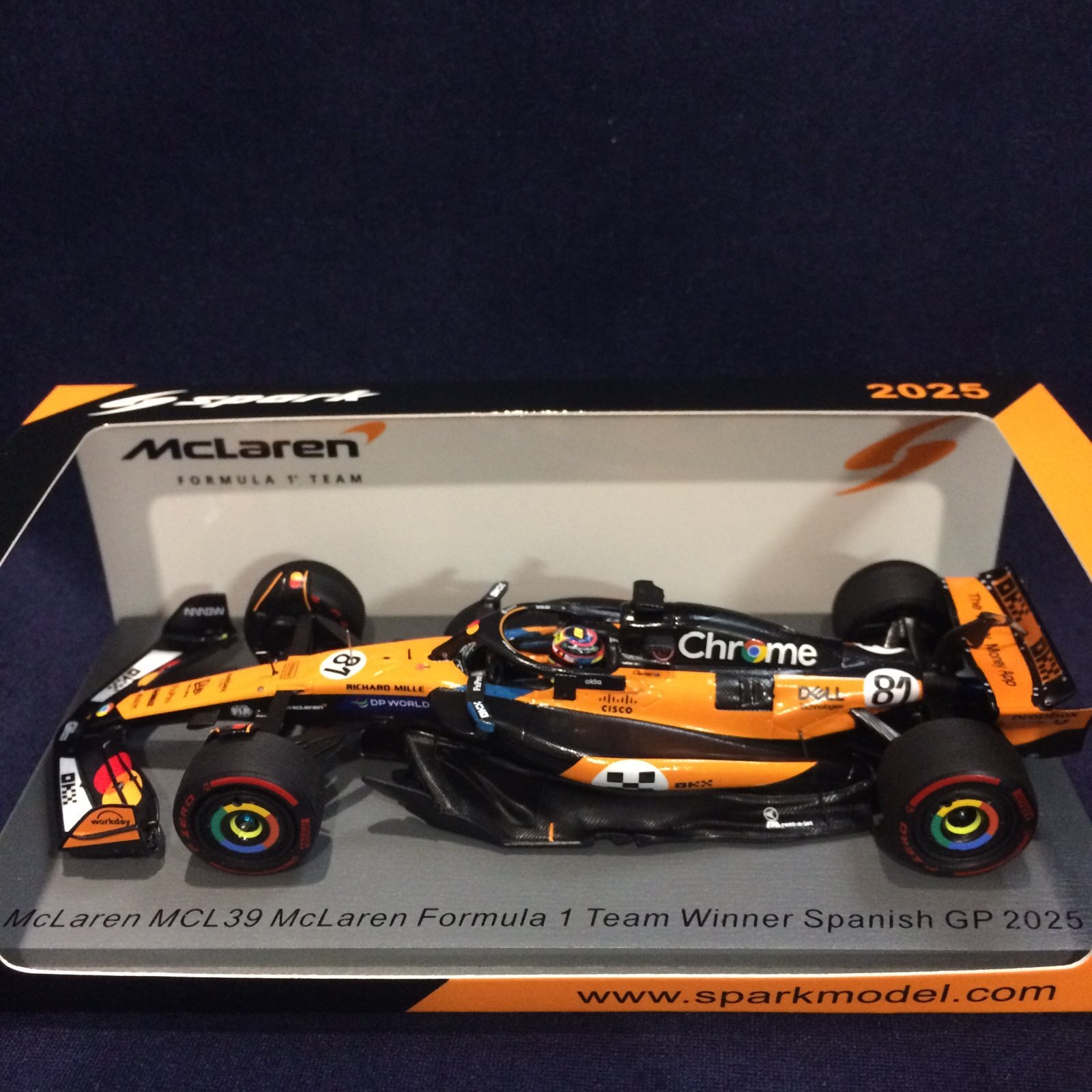 画像1: 新品正規荷品●SPARK1/43 McLAREN MCL39 WINNER SPANISH GP 2025 (O.ピアストリ）#81