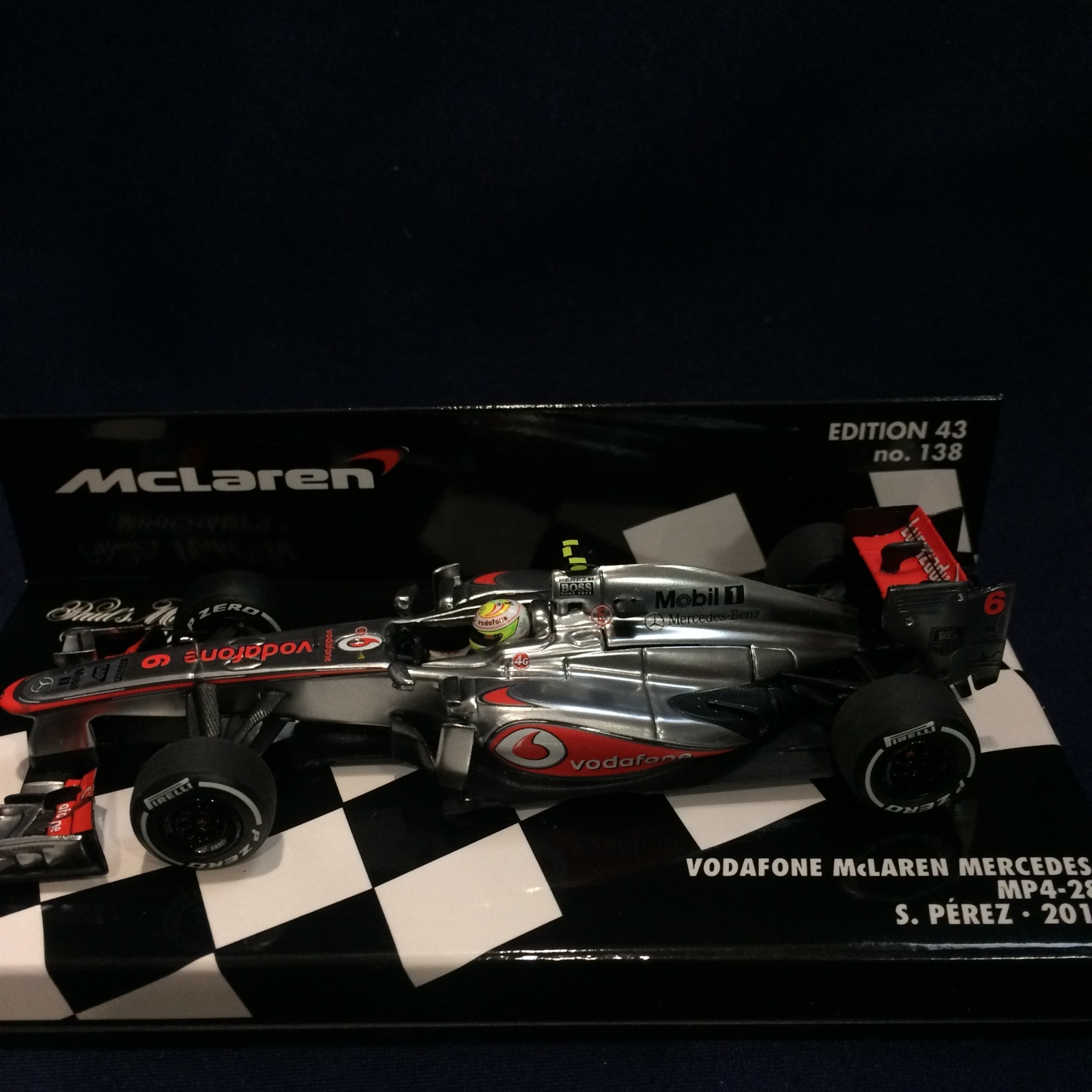 画像1: セカンドハンド品■PMA1/43 VODAFONE McLAREN MERCEDES MP4-28 (S.ペレス）2013 #6