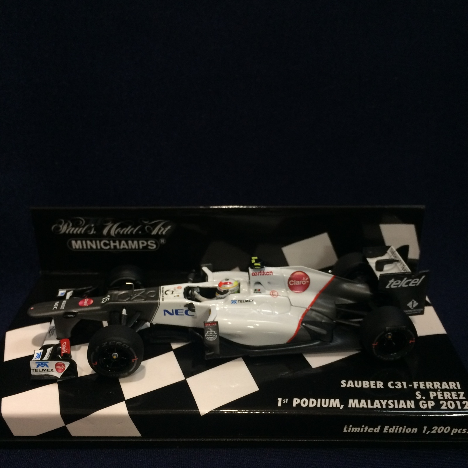 画像1: セカンドハンド品●PMA1/43 SAUBER FERRARI C31 1st PODIUM MALAYSIAN GP 2012 (S.ペレス）#15