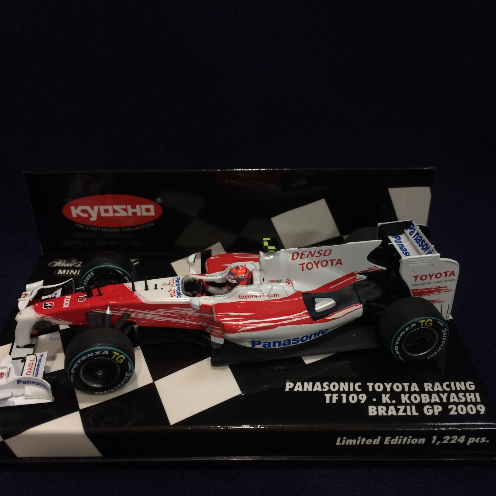画像1: セカンドハンド品●京商別注●PMA1/43 PANASONIC TOYOTA TF109 BRAZIL GP 2009 (小林可夢偉）#10