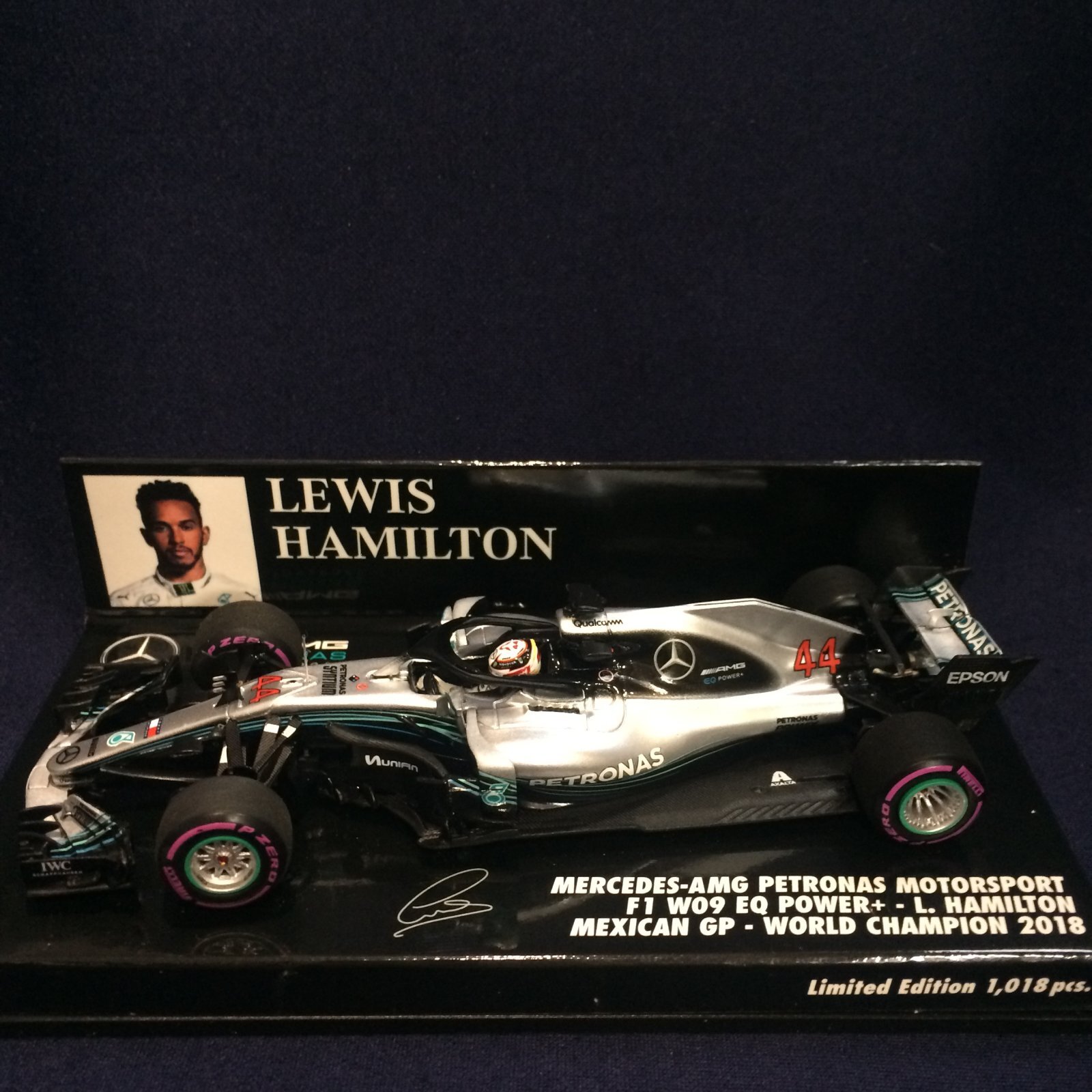 画像1: セカンドハンド品●PMA1/43 MERCEDES-AMG PETRONAS W09 WORLD CHAMPION 2018 MEXICAN GP (L.ハミルトン) #44
