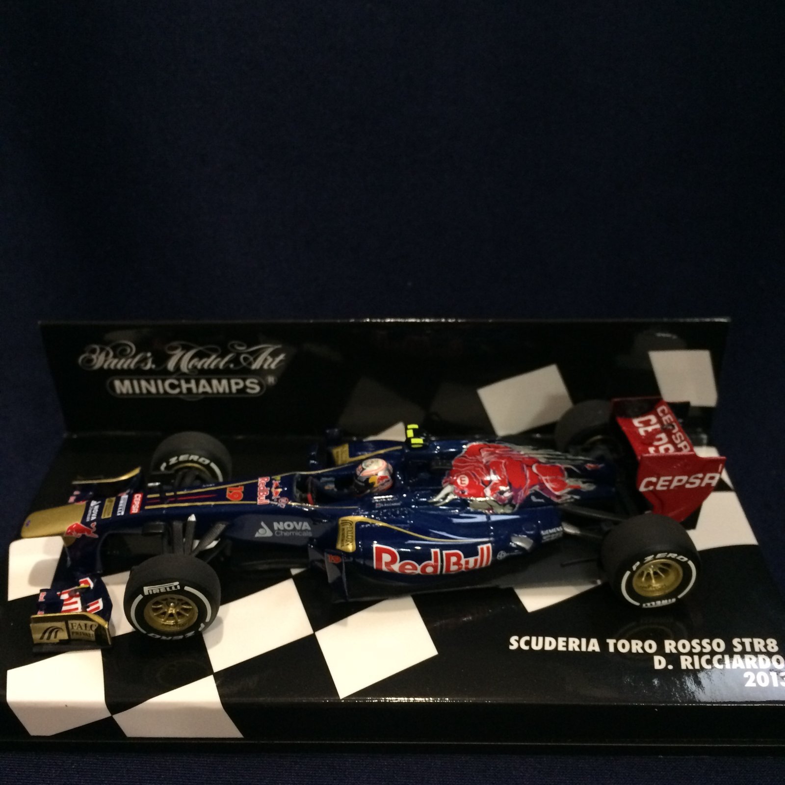 画像1: セカンドハンド品●PMA1/43 SCUDERIA TORO ROSSO STR8 (D.リカルド）2013 #19