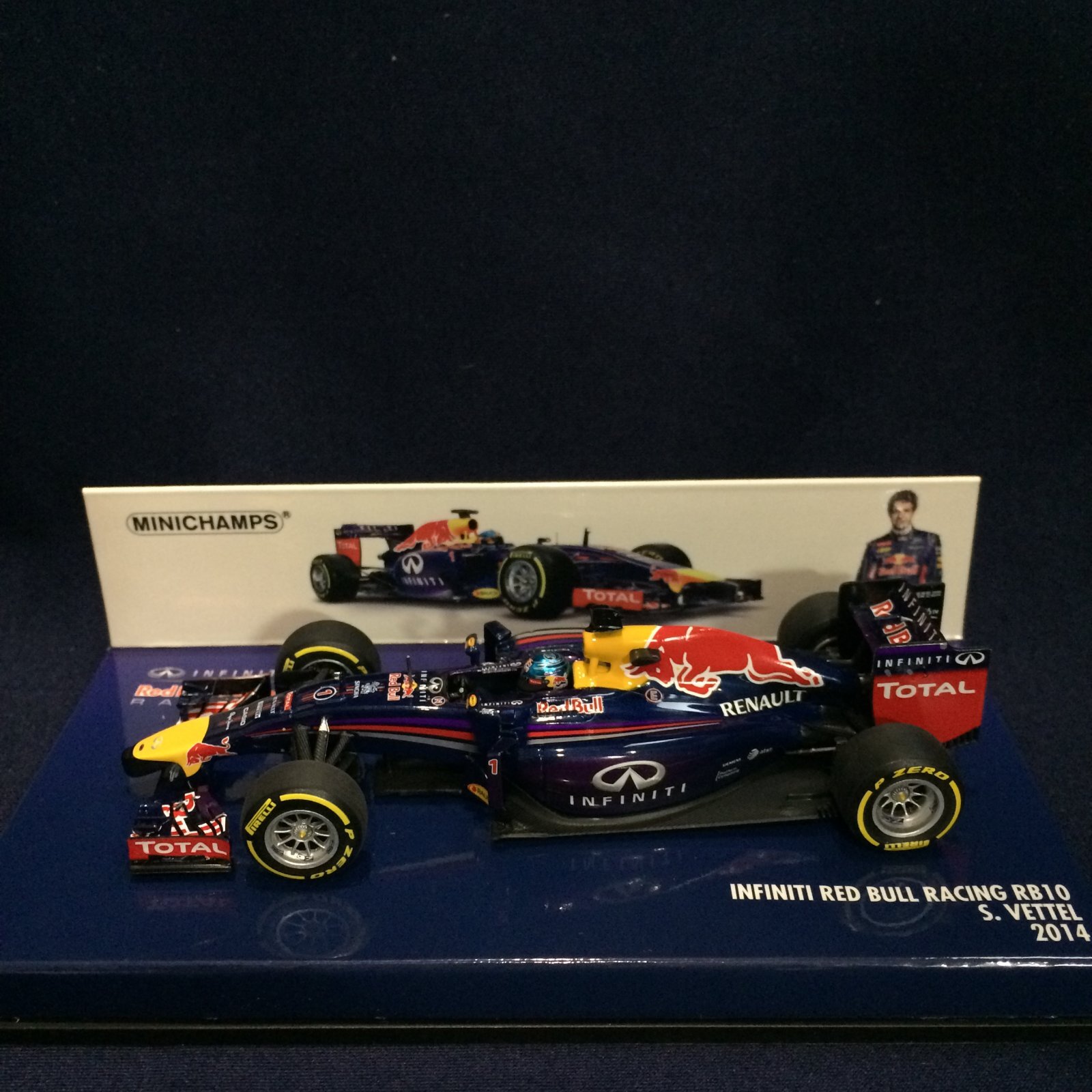 画像1: セカンドハンド品●PMA1/43 INFINITI RED BULL RB10 (S.ベッテル）#1