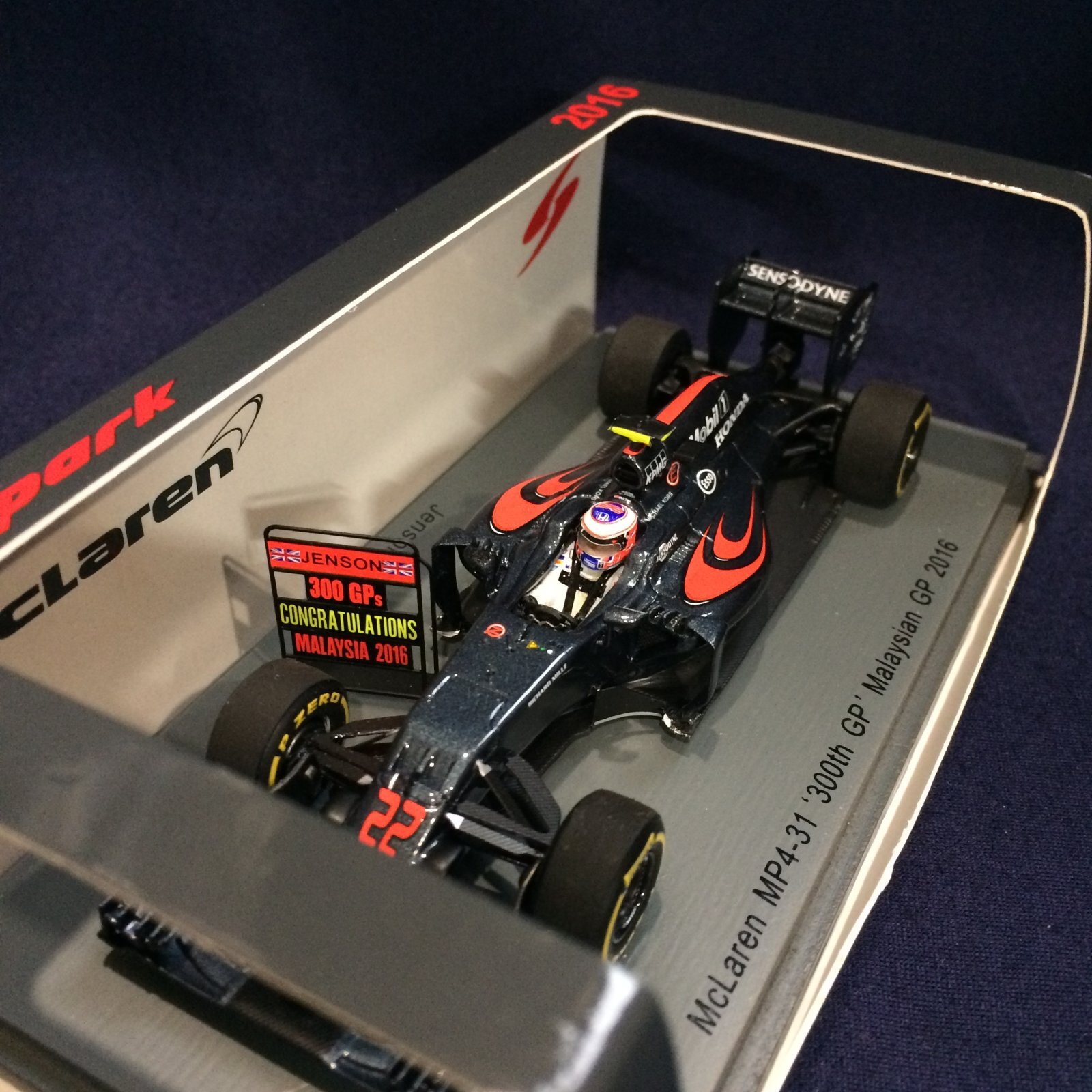 画像: セカンドハンド品●SPARK1/43 McLAREN HONDA MP4-31 300th MALAYSIAN GP 2016 (J.バトン）#22