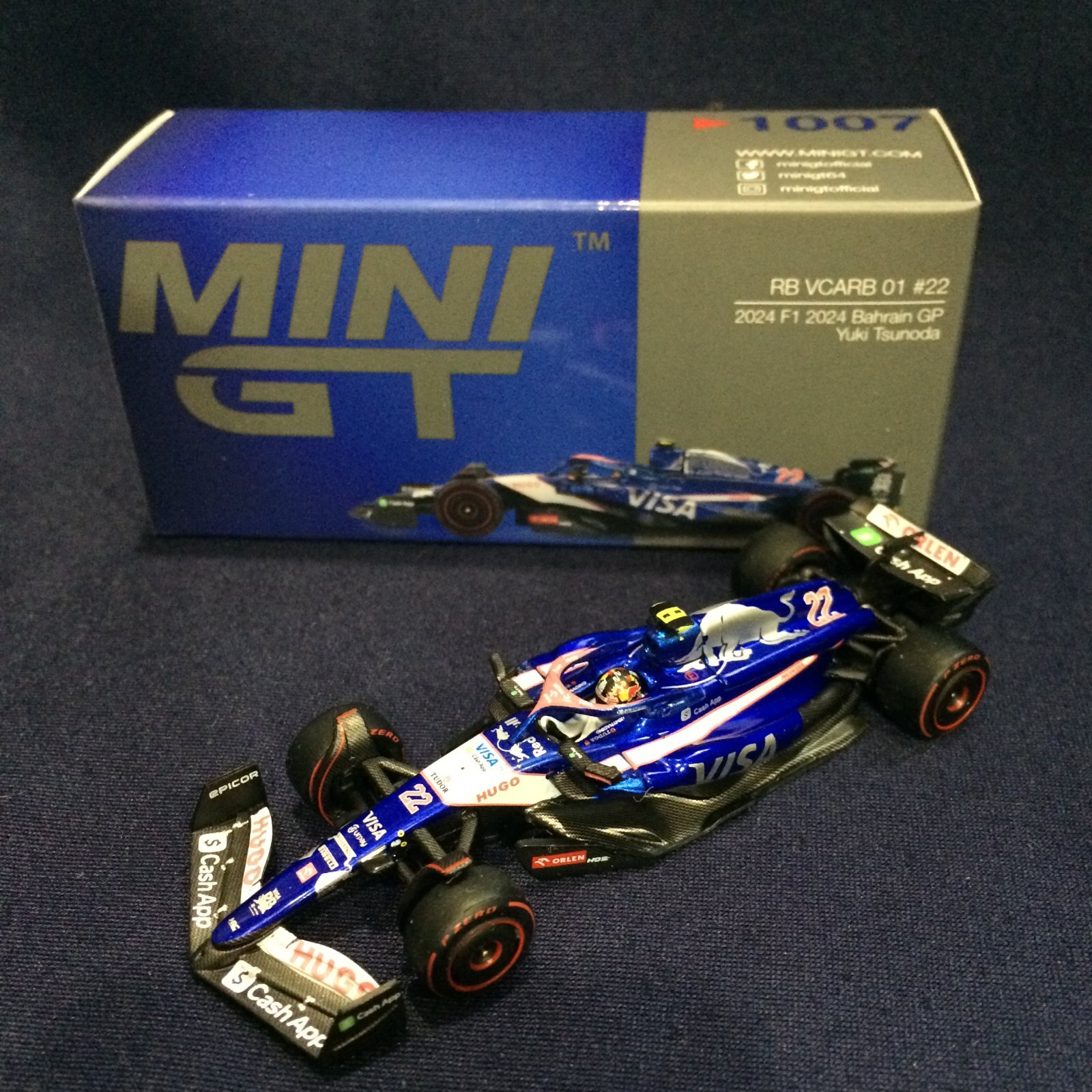 画像1: 新品正規入荷品●MINI GT 1/64 RB VCARB 01 BAHRAIN GP 2024 (角田裕毅）#22