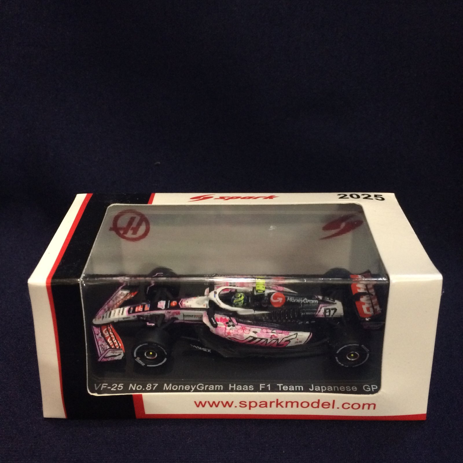 画像1: 新品正規入荷品●SPARK1/64 HAAS VF-25 JAPANESE GP 2025 (O.ベアマン）#87