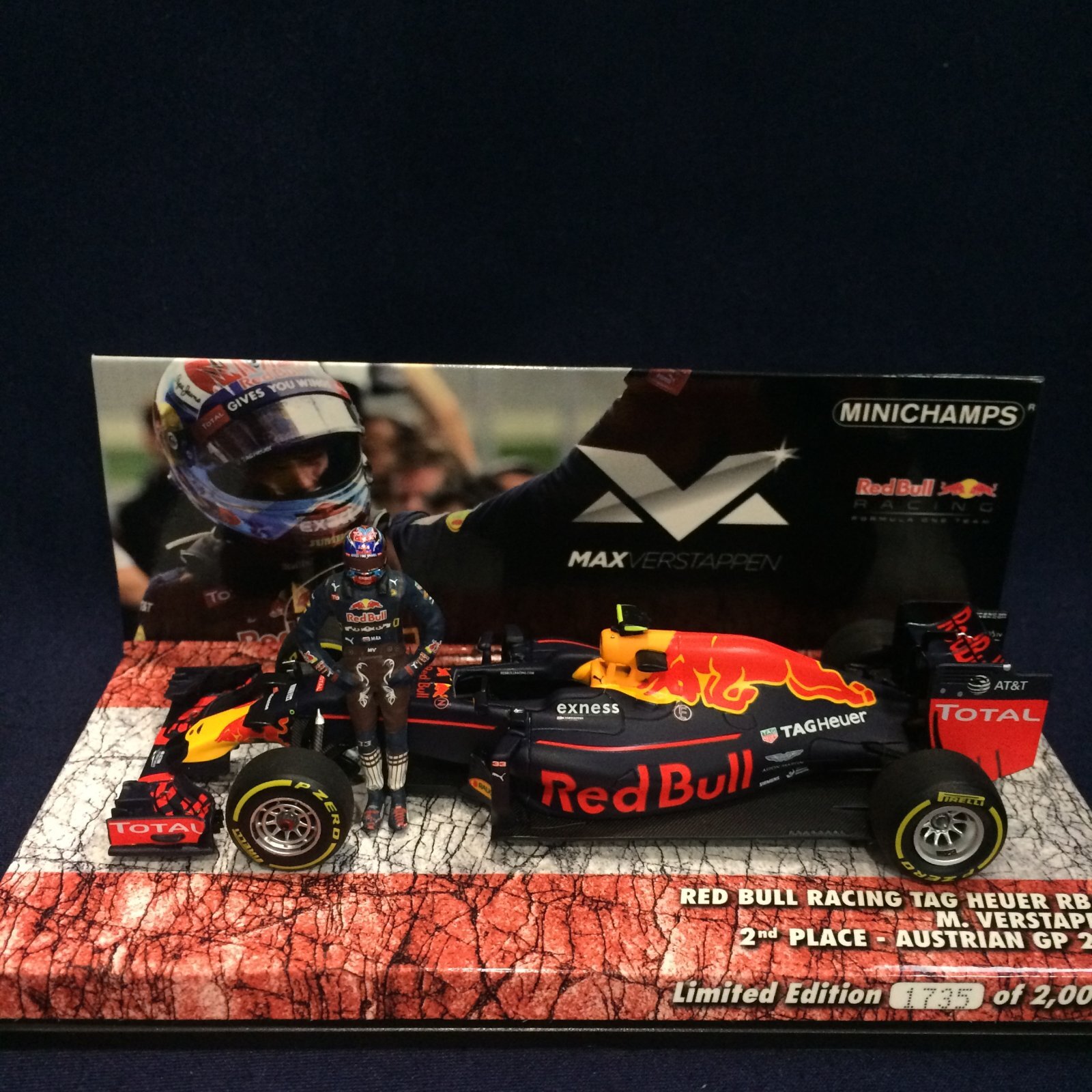 画像1: セカンドハンド品●MVショップ別注●PMA 1/43 RED BULL TAG HEUER RB12 2nd PLACE AUSTRIAN GP 2016 (M.フェルスタッペン）#33 ※スタンディングフィギュア※