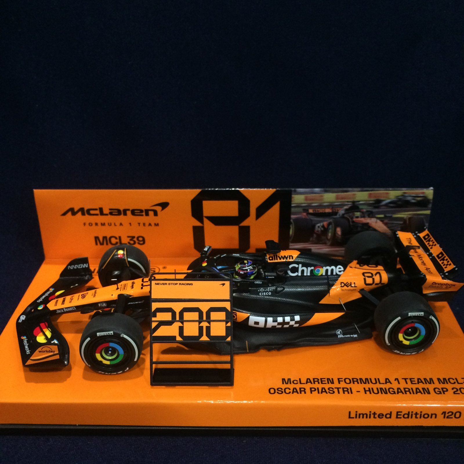 画像1: 新品正規荷品●PMA 1/43 McLAREN MCL39 WINNER HUNGARIAN GP 2025 (O.ピアストリ）#81