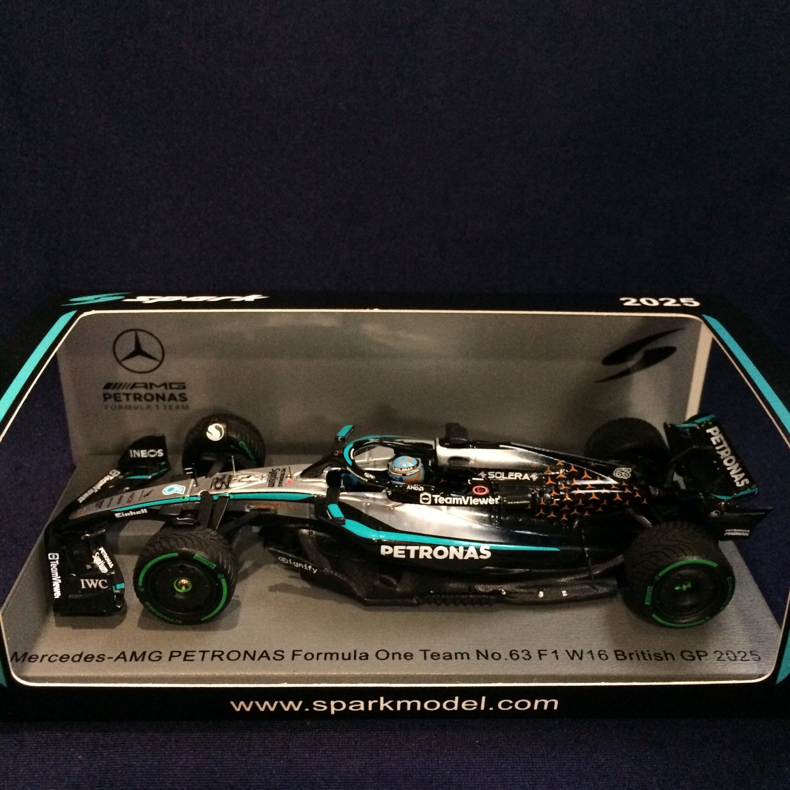 画像1: 新品正規荷品●SPARK1/43 MERCEDES-AMG PETRONAS W16 BRITISH GP 2025 (G.ラッセル）#63