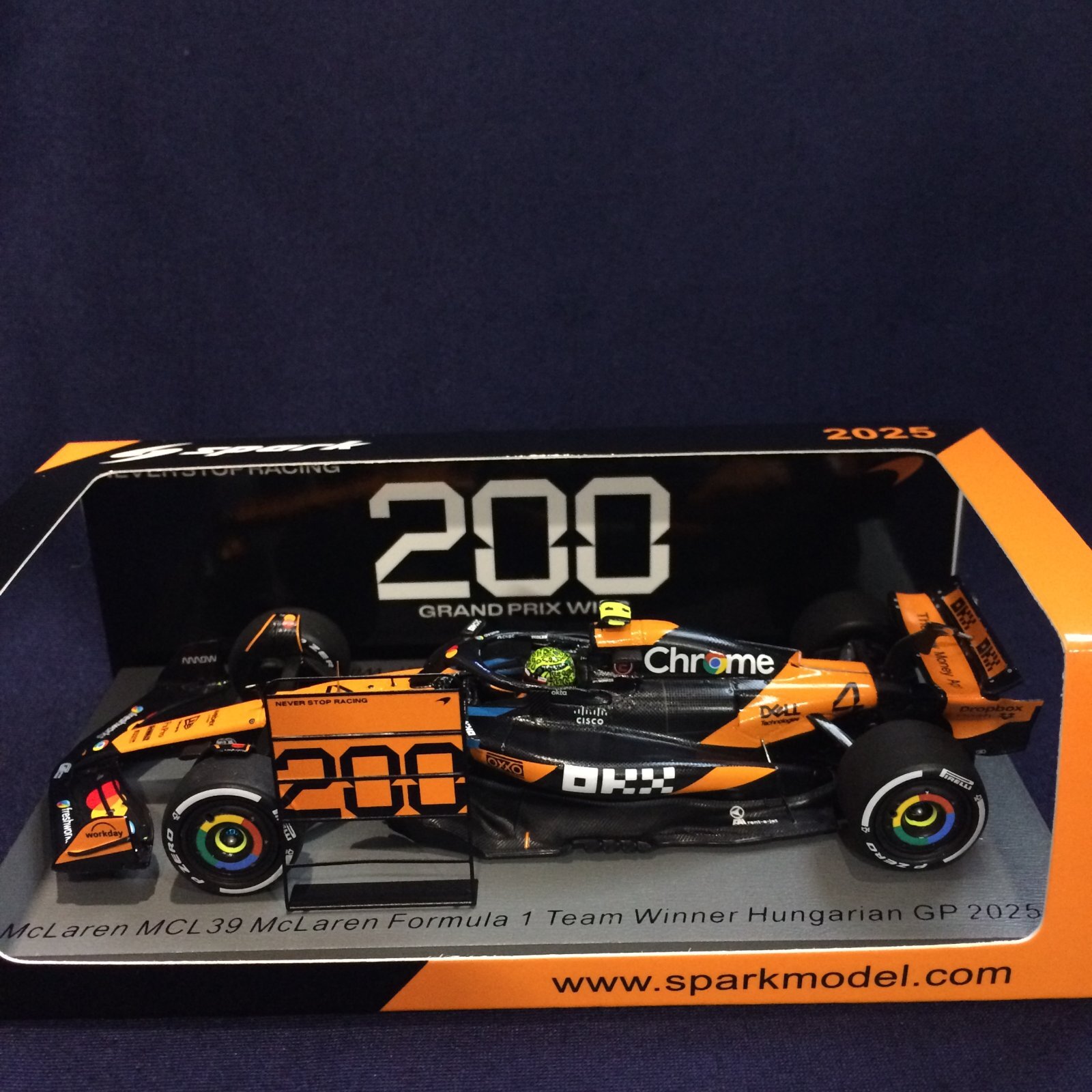 画像1: 新品正規荷品●SPARK1/43 McLAREN MERCEDES MCL39 WINNER HUNGARIAN GP 2025 (L.ノリス）#4 McLAREN 200GP WINS