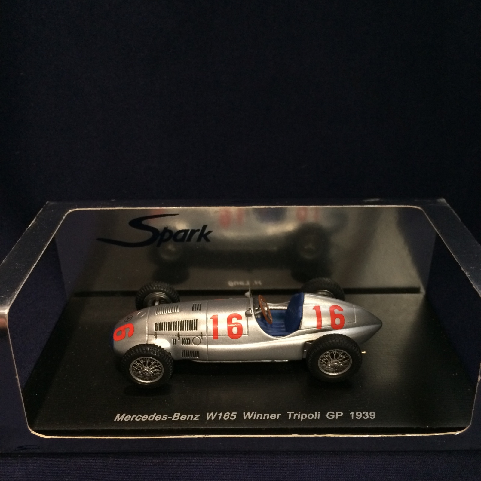 画像1: セカンドハンド品●SPARK 1/43 MERCEDES-BENZ W165 WINNER TRIPOLI GP 1939 (H.LANG) #16
