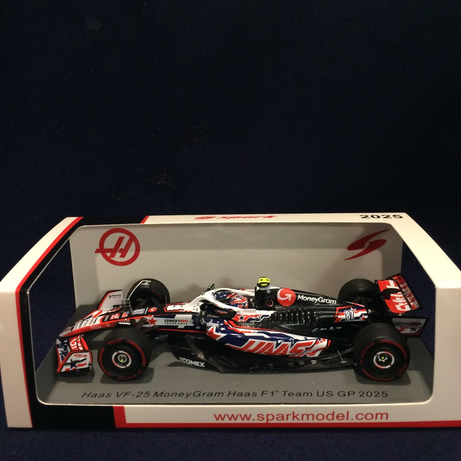 画像1: 新品正規荷品●SPARK1/43 MONEY GRAM HAAS VF-25 US GP 2025 (O.ベアマン）#87