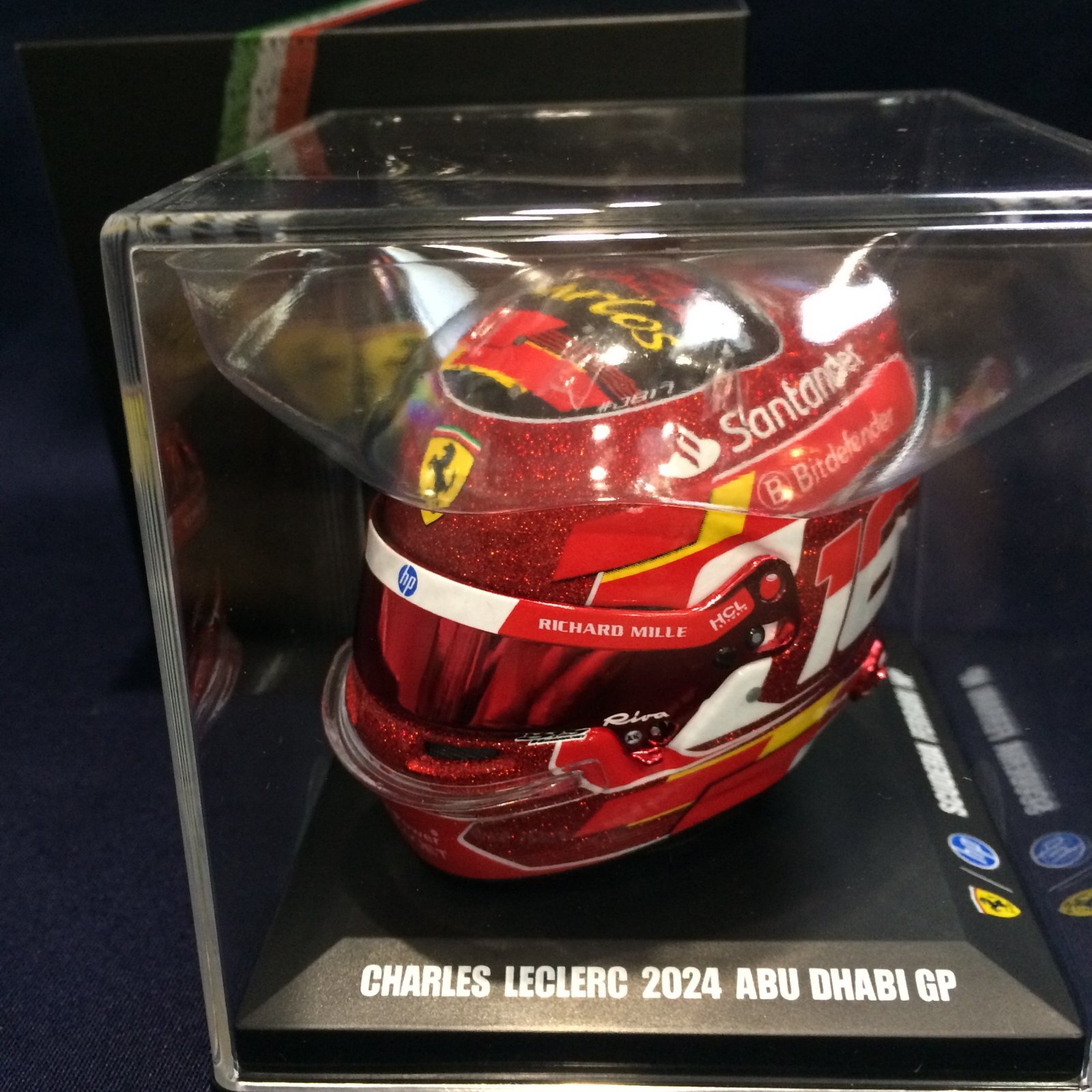 画像1: 新品正規入荷品●LOOKSMART 1/5 FERRARI F1 ABU DHABI GP 2024 (C.ルクレール）ミニヘルメット