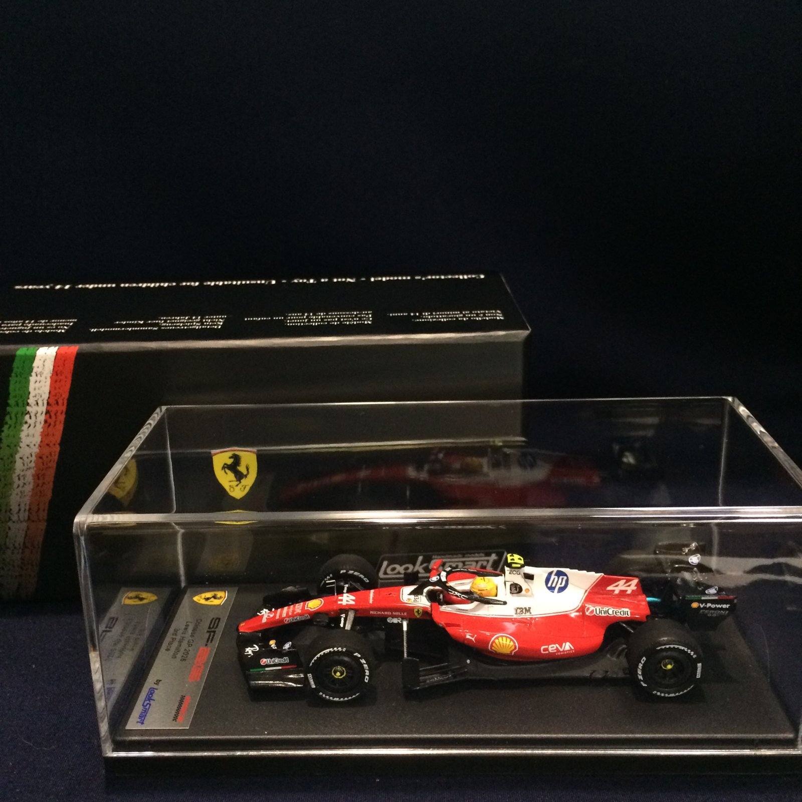 画像1: 新品正規入荷品●LOOKSMART1/43 FERRARI SF-26 3rd PLACE CHINESE GP 2026 (L.ハミルトン）#44