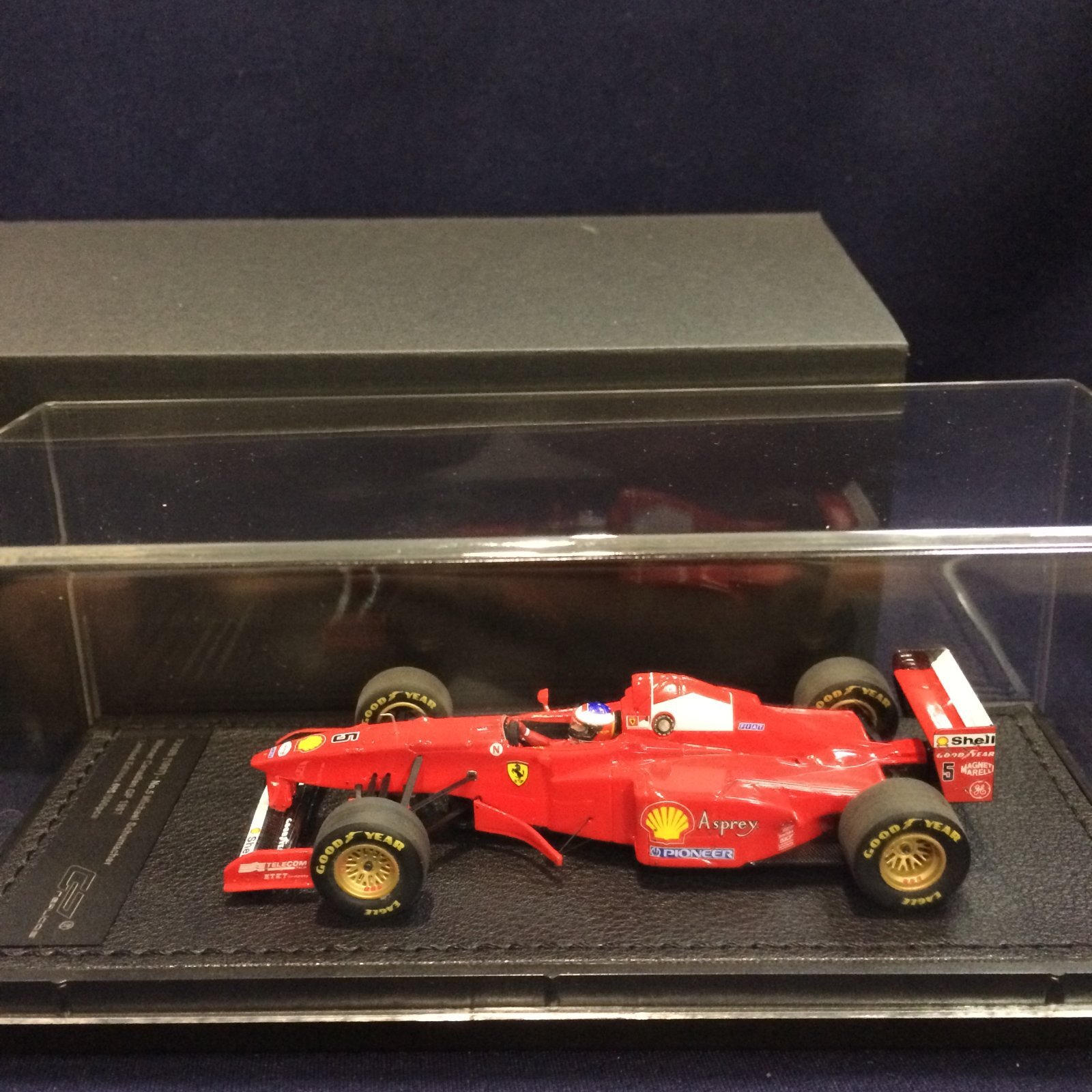 画像1: 新品正規入荷品●KYOSYO 1/43 FERRARI F300 WINNER HUNGARY GP 1998 (M.シューマッハ）#5 ※ドライバーフィギュア付※