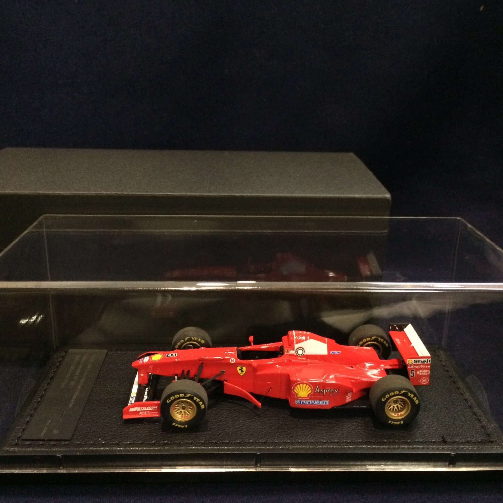 画像1: 新品正規入荷品●KYOSYO 1/43 FERRARI F310B WINNER CANADIAN GP 1997 (M.シューマッハ）#5 ※ドライバーノンフィギュア※
