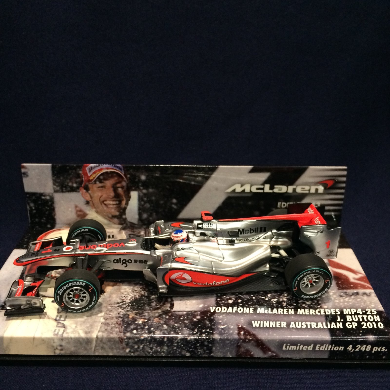 画像1: セカンドハンド品●PMA1/43 VODAFONE McLAREN MERCEDES MP4-25 WINNER AUSTRALIAN GP 2010 (J.バトン）#1