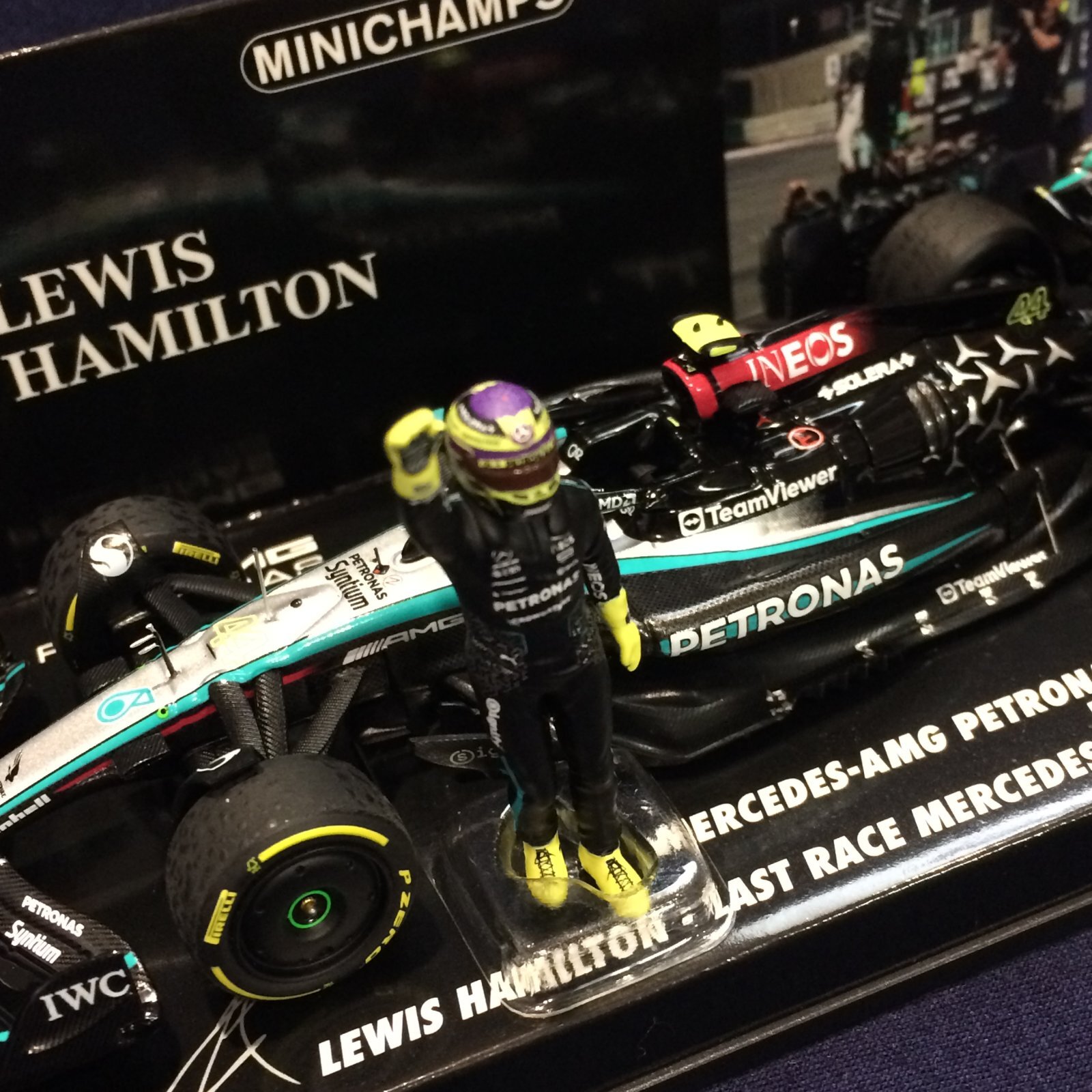 画像: 新品正規入荷品●PMA1/43 MERCEDES-AMG PETRONAS W15 ABU DHABI GP 2024 (l.ハミルトン）